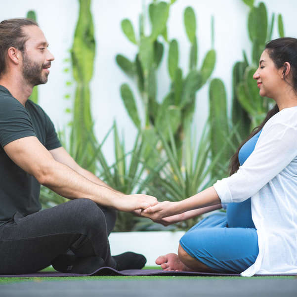 Cours de yoga en couple